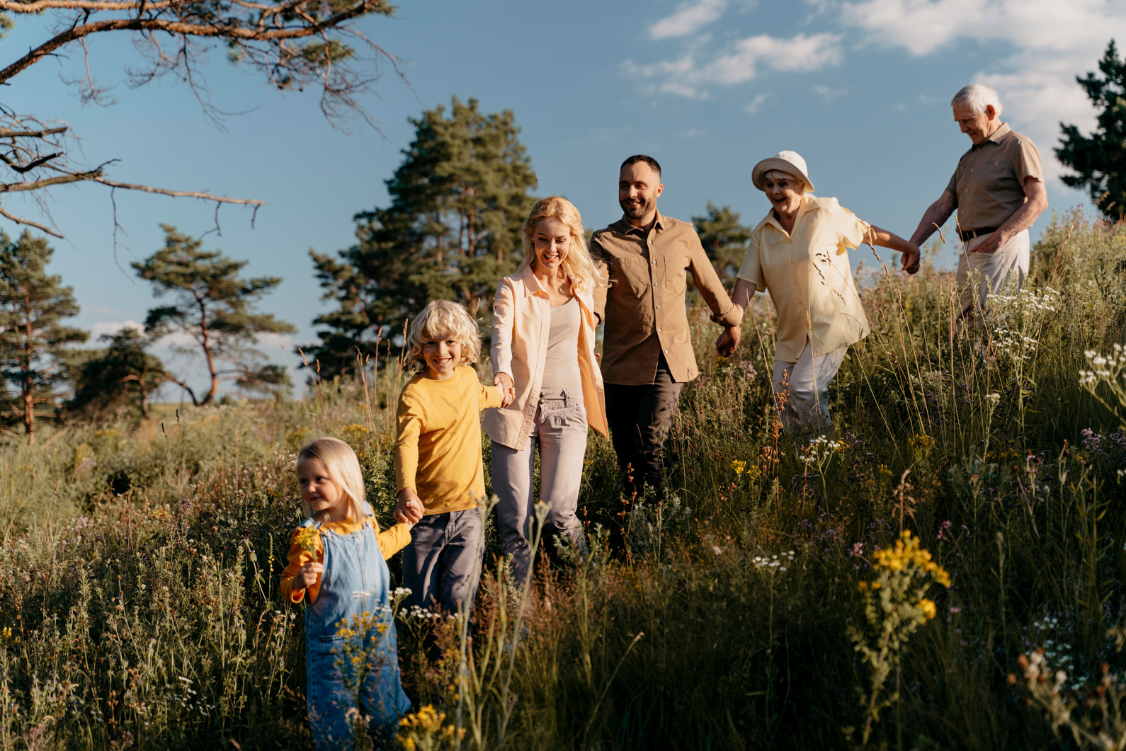 Familia disfrutando de la finca Muelas